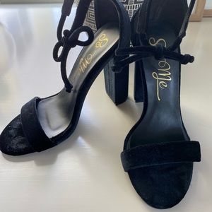 Black Velvet Tie Heel